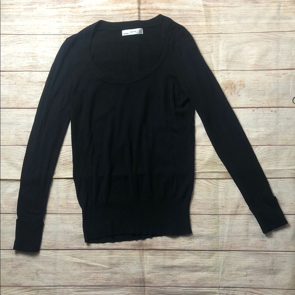 Zara Sweaters - Zara Women's Black Crew Neck Sweater 💚